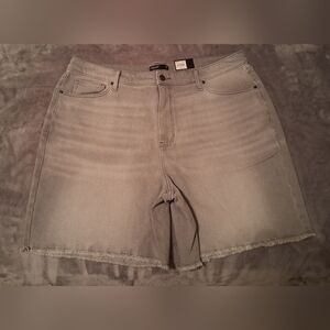Simply Vera Gray Jean Shorts